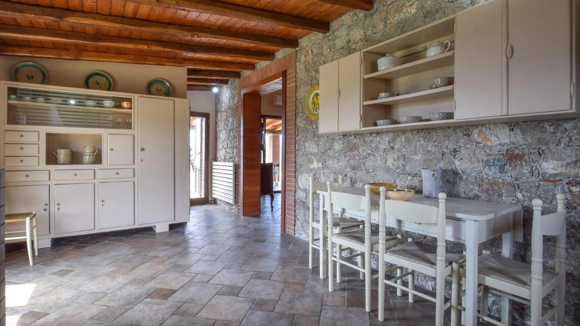 Villa Aura Graniti 0*,  Italy
