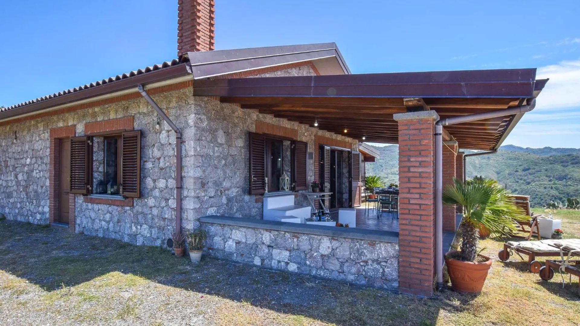 Villa Aura Graniti