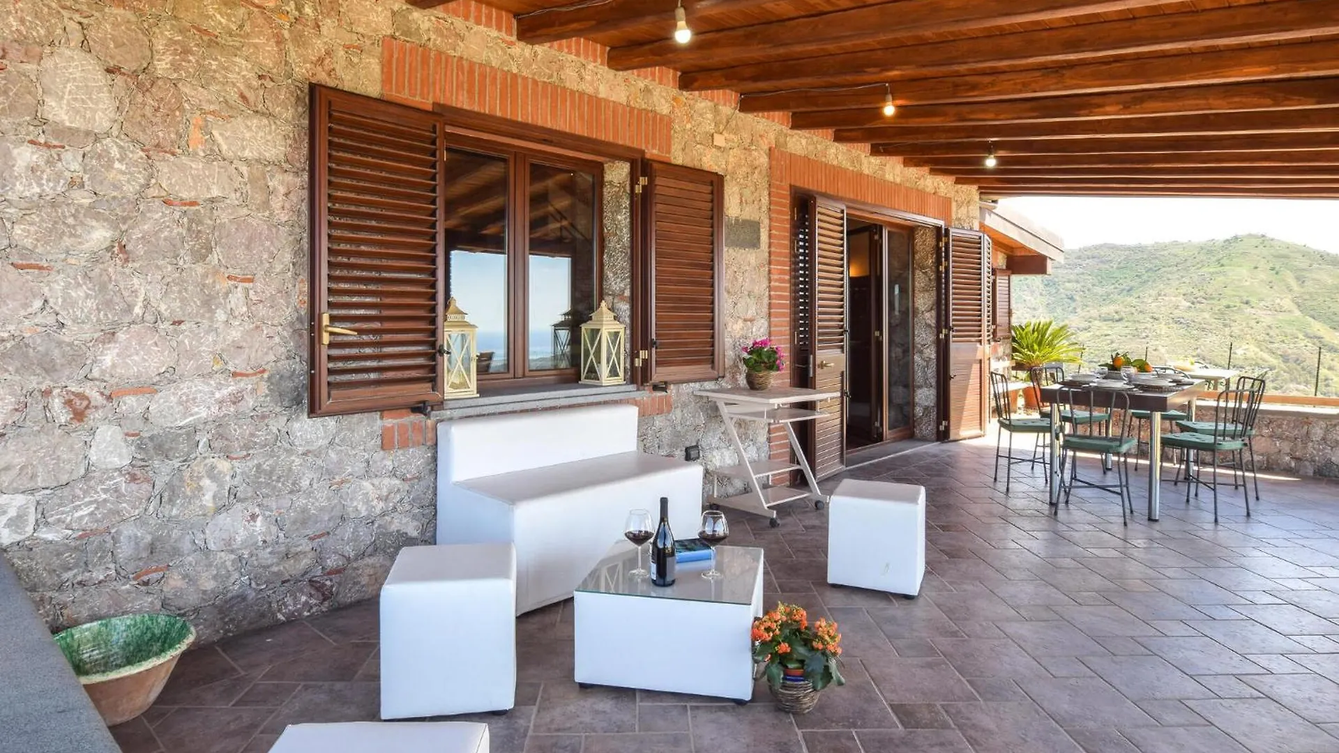 Villa Aura Graniti 0*,  Italien